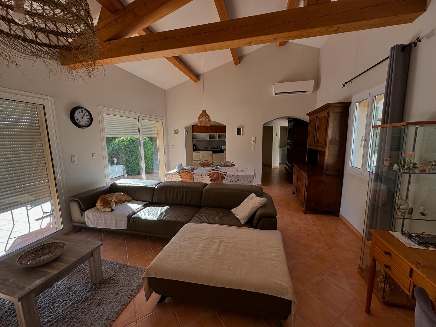 Installation d’une climatisation Daikin pour un salon au chaud cette hiver avec en prime du frais pour l’été #clim #daikin #hitachi #mitsubishi #climatisation #lorgues #lesarcssurargens #frejus #pugetsurargens #lesissambres #saintemaxime #var #draguignan