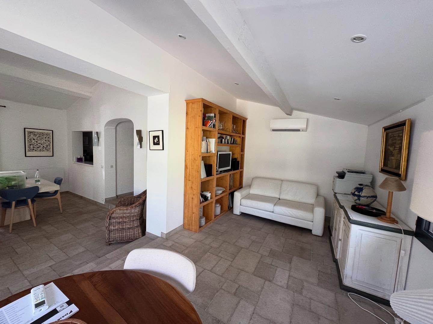 Installation de deux monosplit Daikin #clim #daikin #hitachi #mitsubishi #climatisation #lorgues #lesarcssurargens #frejus #pugetsurargens #lesissambres #saintemaxime #var #draguignan #villecroze