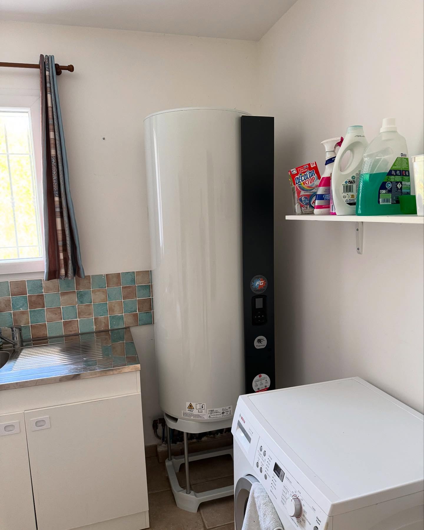 Installation d’un ballon thermodynamique Thermor #clim #daikin #hitachi #mitsubishi #thermor  #climatisation #lorgues #lesarcssurargens #frejus #pugetsurargens #lesissambres #saintemaxime #var #draguignan #villecroze